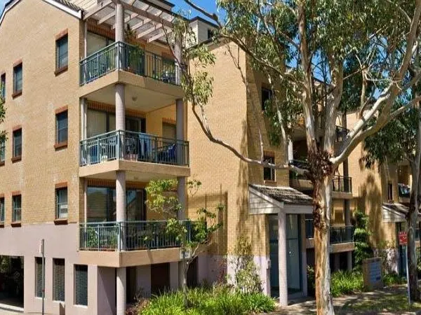 Modern Two Bedroom, Two Bathroom, Lock Up Garage, Perfect Location, Must View!