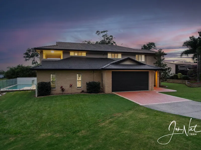 6 BEDROOMS + 3 BATHROOMS + 3 LIVING AREAS + STUNNING POOL + 3 BAY POWERED SHED ON 1790m2 BLOCK