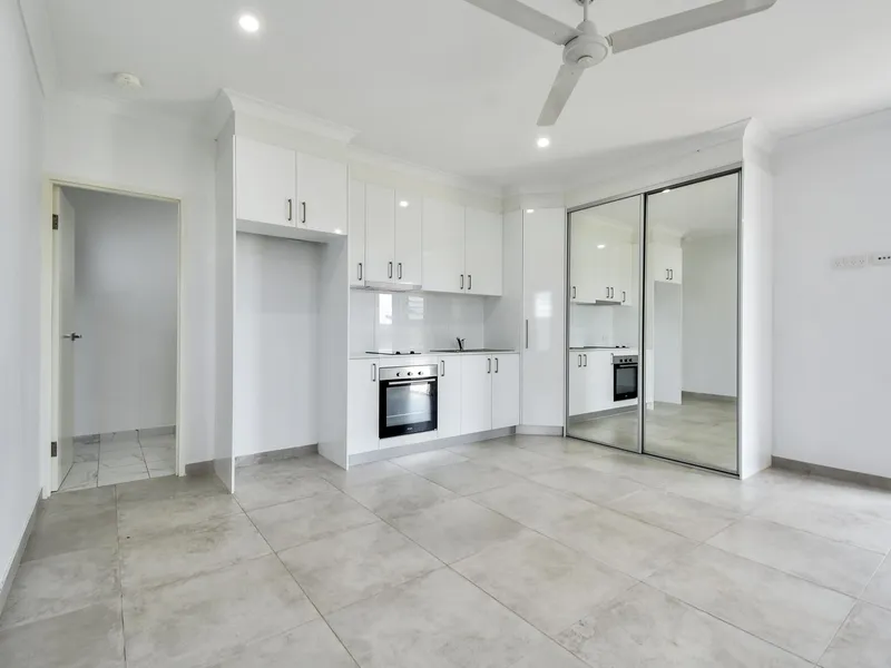 Near New Studio Unit in Popular Location