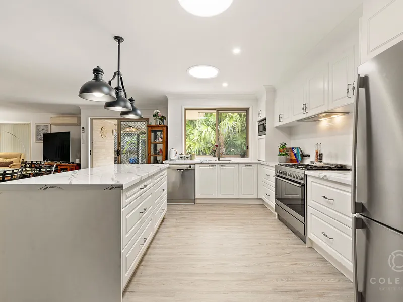 Tranquil Family Home and Pristine Landscaping 