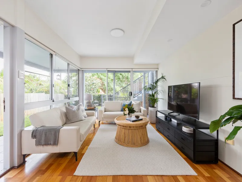 North-facing home in tranquil cul de sac setting