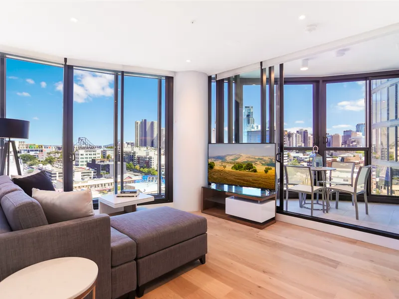 Modern Furnished 2 Bedroom Apartment
