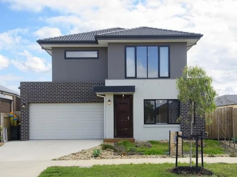 Spacious 4-Bedroom House in Armstrong Creek!