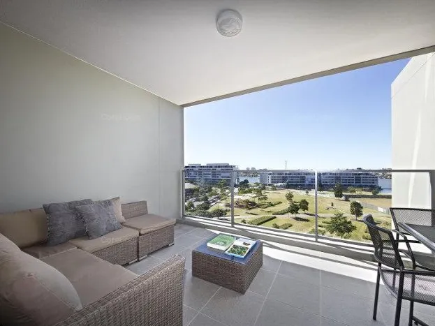 FURNISHED 2 BEDROOM APARTMENT WITH RIVER VIEWS!