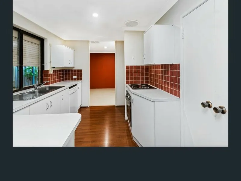 LARGE FAMILY HOME ON A BIG BLOCK!