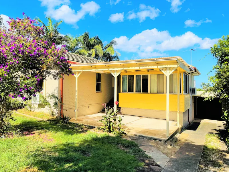 Bright & Convenient with City Skyline View!!