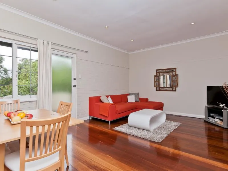 NEDLANDS Spac 2 Brm, F/Equipped..near Hospitals