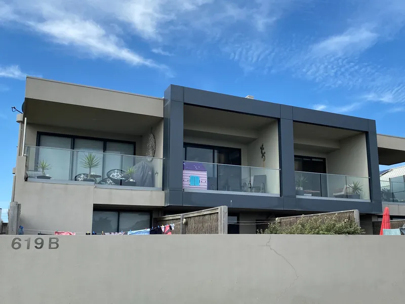 Live On The Beachfront!