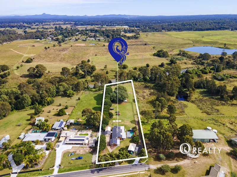 House + 2 Granny Flats + 2 Sheds + Pool!