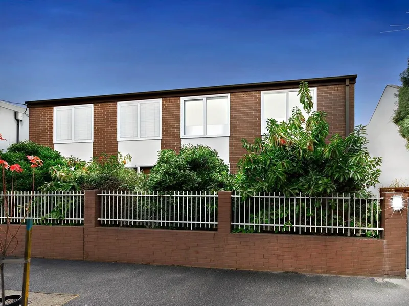 STYLISH CITY FRINGE PAD!
