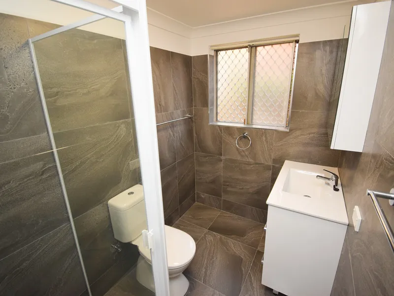 Special Offer! Beautifully Renovated 2 Bedroom Unit!