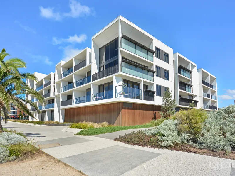 SERENE PICTURESQUE VIEWS TO MELBOURNE CBD & WYNDHAM HARBOUR 