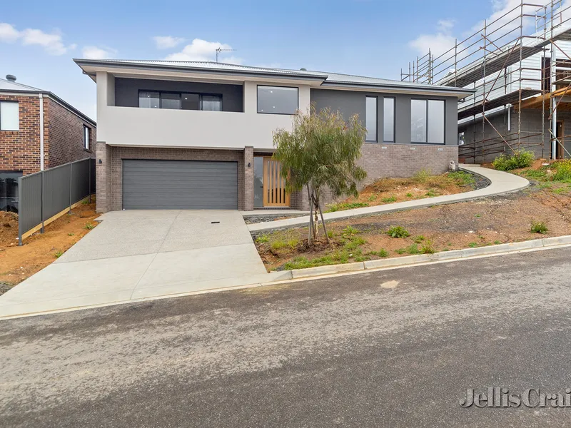 Immaculate 3 Bedroom, Low Maintenance Living