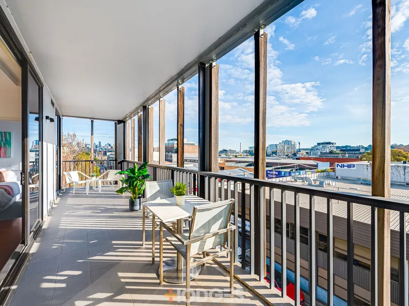 Brilliant North Facing Entertainer With Huge Terrace