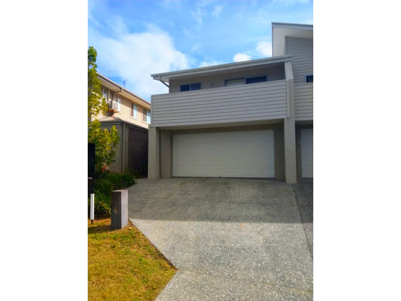 Spacious modern two storey family home with a large yard