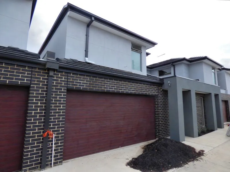 Stunning New Townhouse in the Ultimate Location!