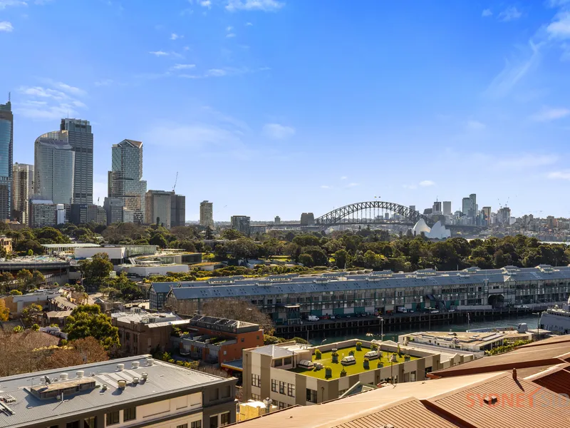 Victoria Point, City & Harbour Views