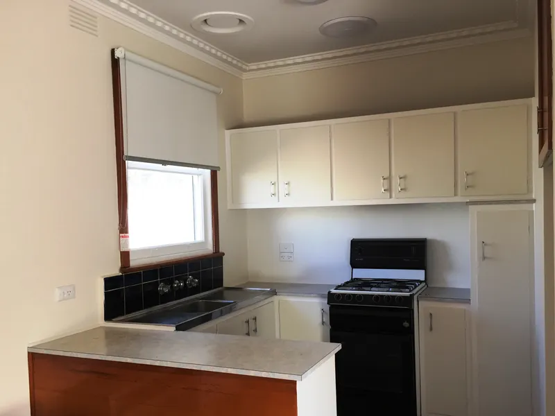 COZY ONE BEDROOM UNIT