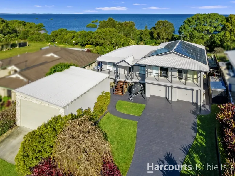 Clifftop Living with Moreton Bay Views!