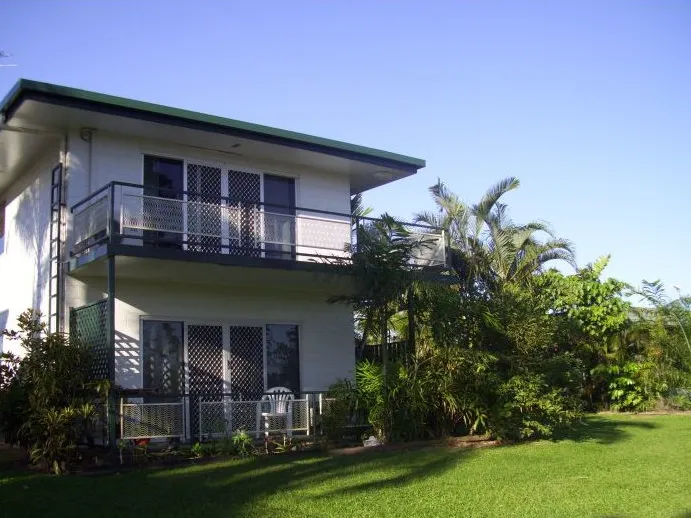 RIVERSIDE VIEWS, CLOSE TO TOWN