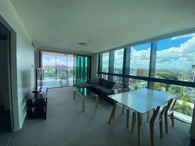 2beds Beautiful River View! Available Furnished or Unfurnished