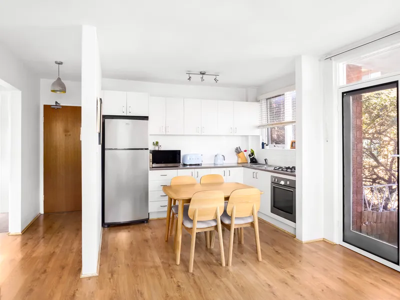 Renovated two-bedroom apartment ready to move in and enjoy