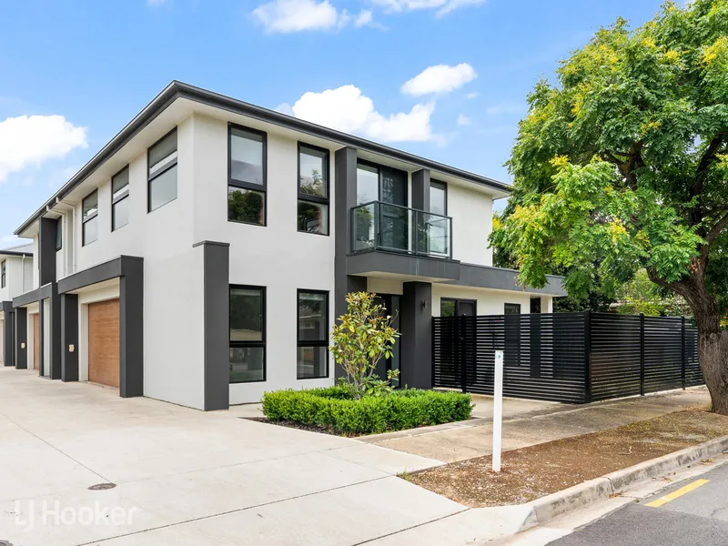 Executive Townhouse in Small Group