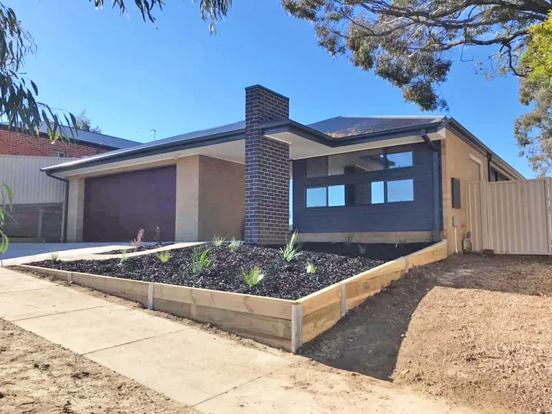 Modern Three Bedroom Home In Prime Location! 