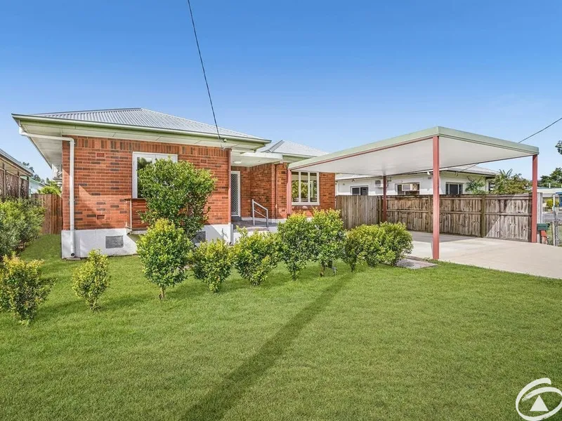 CENTRAL & CHARMING HOME