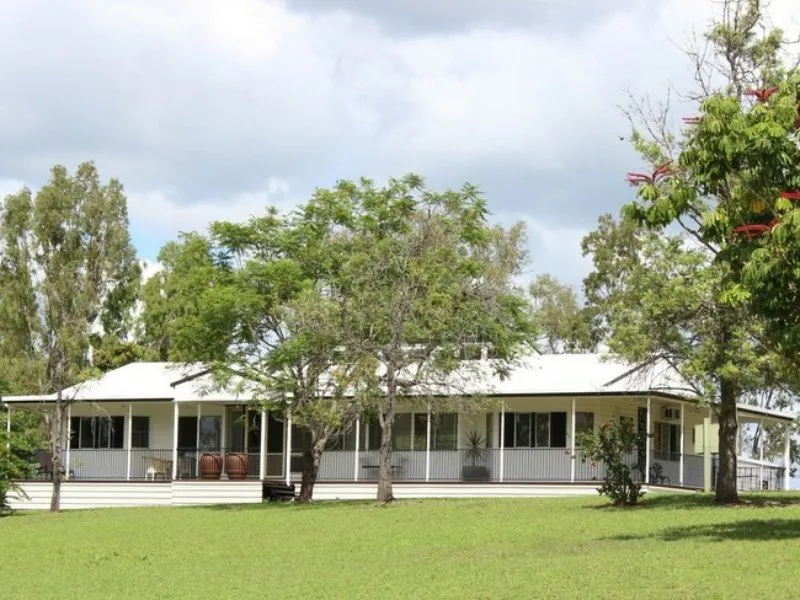 Architecturally Designed Family Home With Views Of The Burnett River