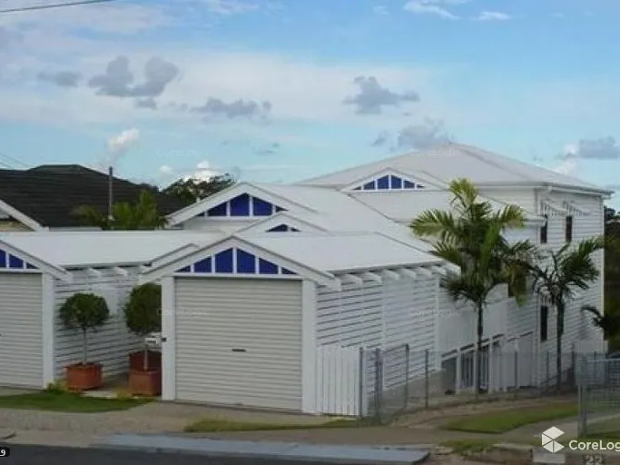 LUXURY HOME ACROSS THREE LEVELS 