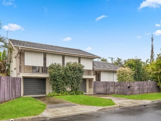 Dream Home Awaits: Embrace the 70's Style & Sprawling Space on a 600m2 Corner Block!