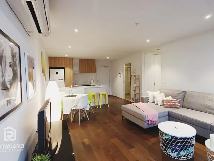Specious Two Bedroom Apartment on Roof Garden Level