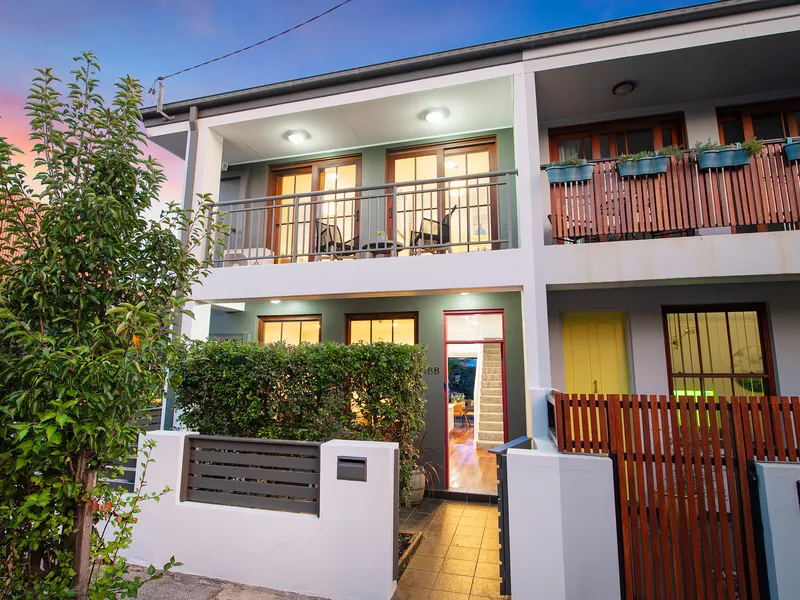 Stunning and Contemporary 2/3 Bedroom Home