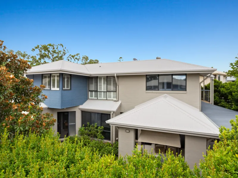 Rare Luxury Townhouse Opportunity!