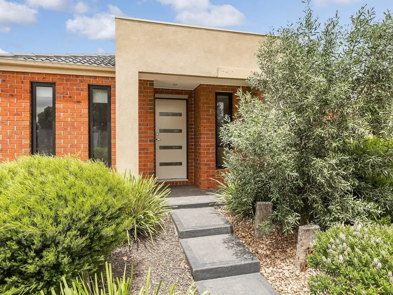 Beautiful Family Home with Huge Saving on Electricity Bills