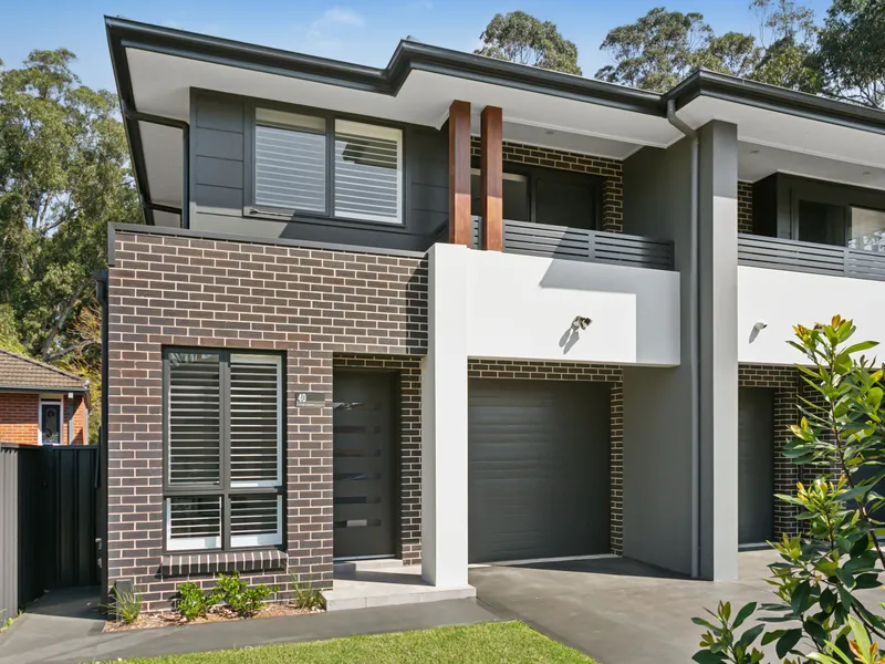 Contemporary family stunner of superb convenience