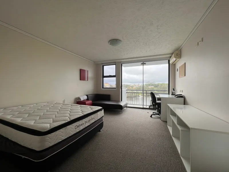 Furnished Student Apartment - Conveniently Situated!