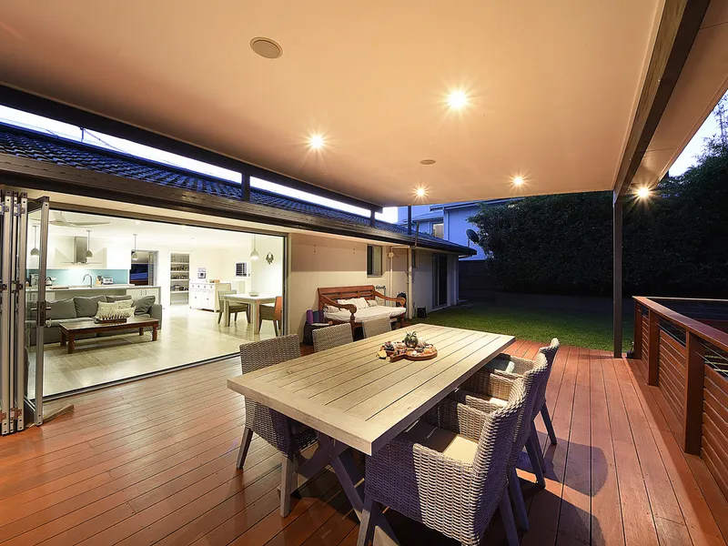 Free Standing Duplex so close to Everything!