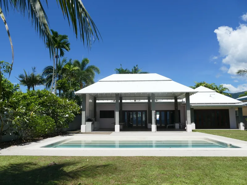 Balinese Inspired Entertainer...Absolute Beachfront Home!