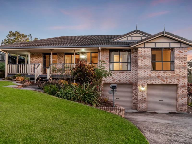 Generous family home out of flood.