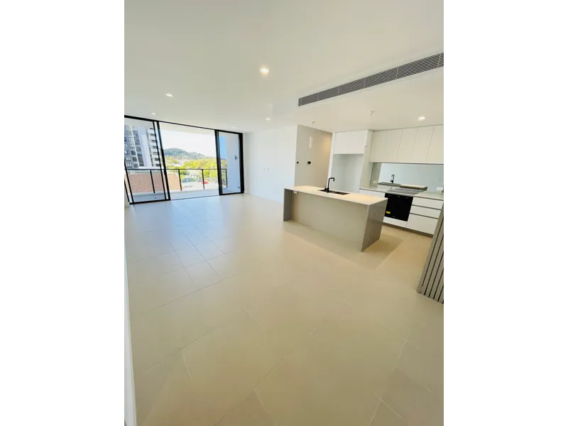 Brand New Luxury Beachside Apartment with OCEAN VIEWS