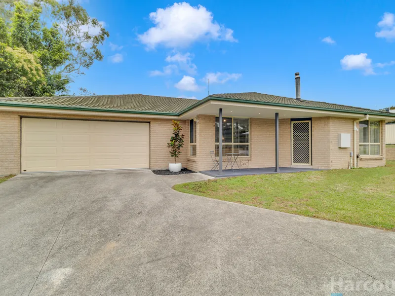 Freshly renovated, centrally on a quiet laneway