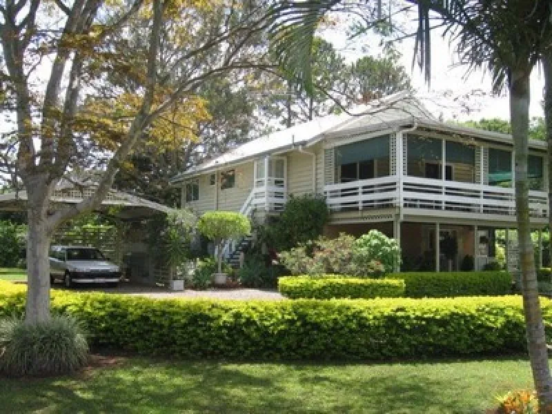 Beautifully Presented Property on  naturally wonderful Lamb Island part of Redlands Coast Southern Islands