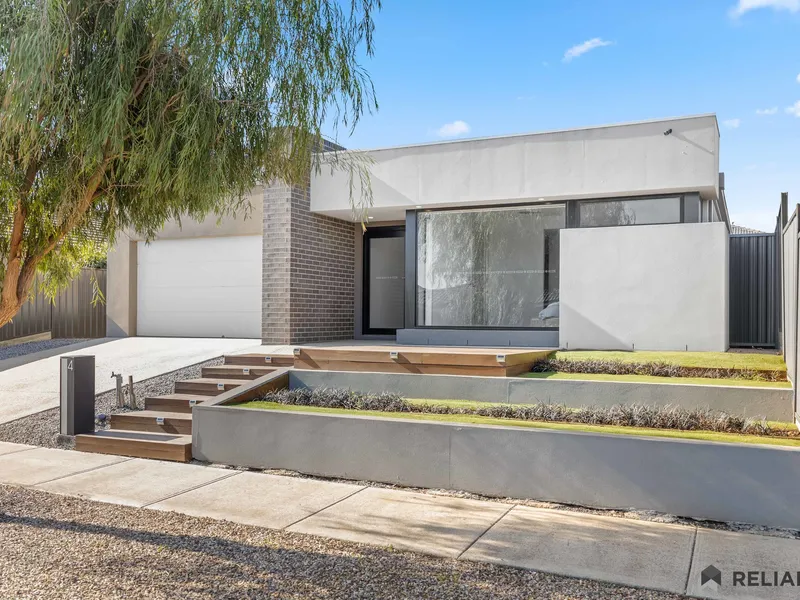 Luxurious 4-Bedroom Home in Prime Cobblebank Location: A Dream Opportunity by Reliance Real Estate