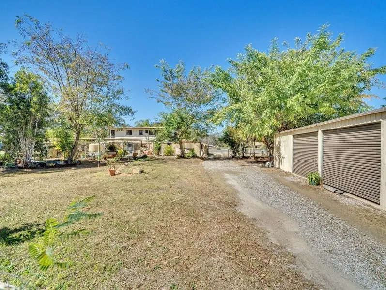 3 BEDROOM (POTENTIAL FOR 5) HOME ON HUGE BLOCK OF 4360M2 - JUST 20 MINUTES FROM IPSWICH