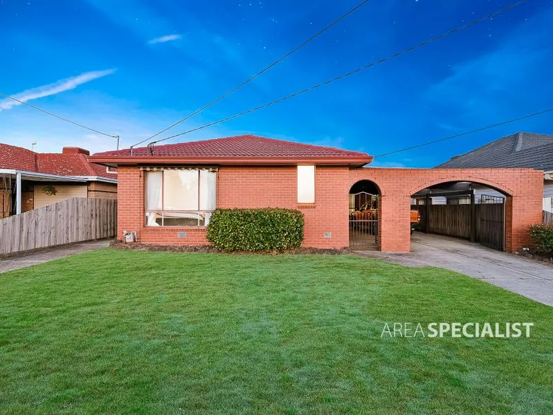 listedAS - Five Bedrooms Plus!