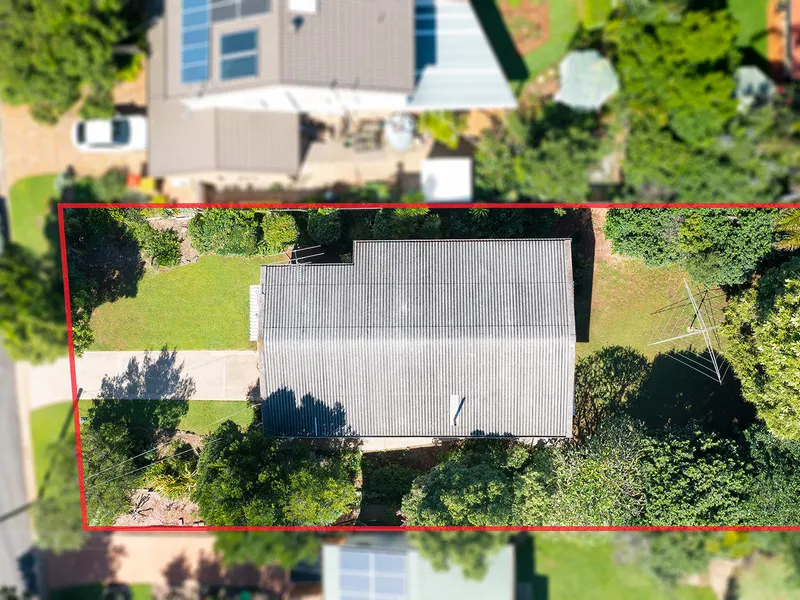 607m2 Level Block In A Super Quiet Location..Renovate Or Re Build!!