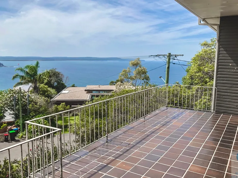 Spectacular Ocean Views - A Palm Beach Special!