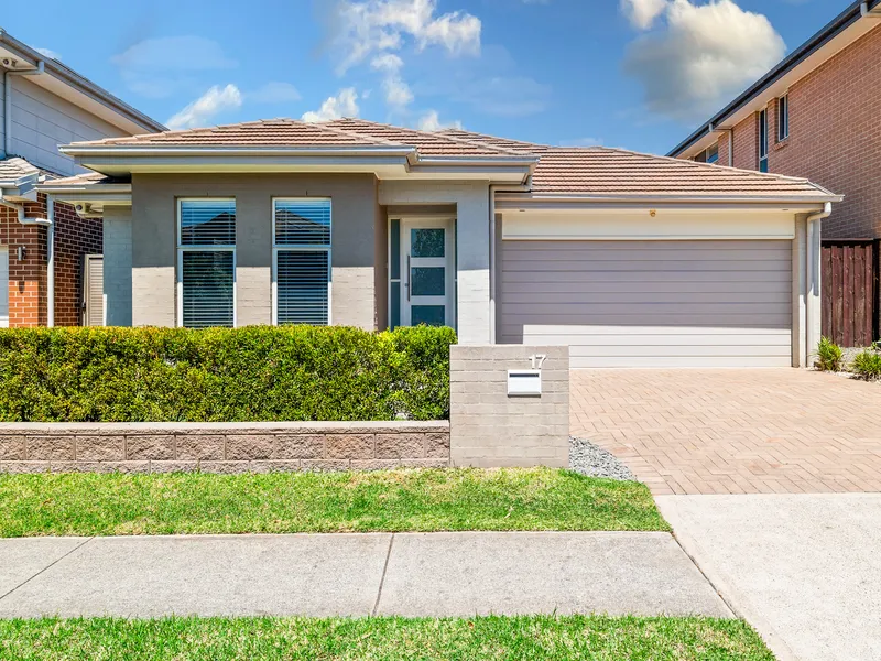 Forget 'The Block' - You want a piece of number 17 Sandstock. In Georges Fair, they move quicker than the clock.